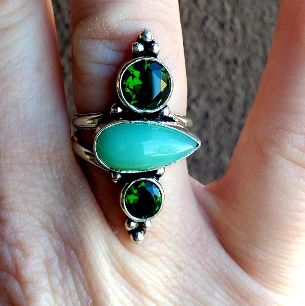 New Unique Smithsonite & Peridot Silver Ring.